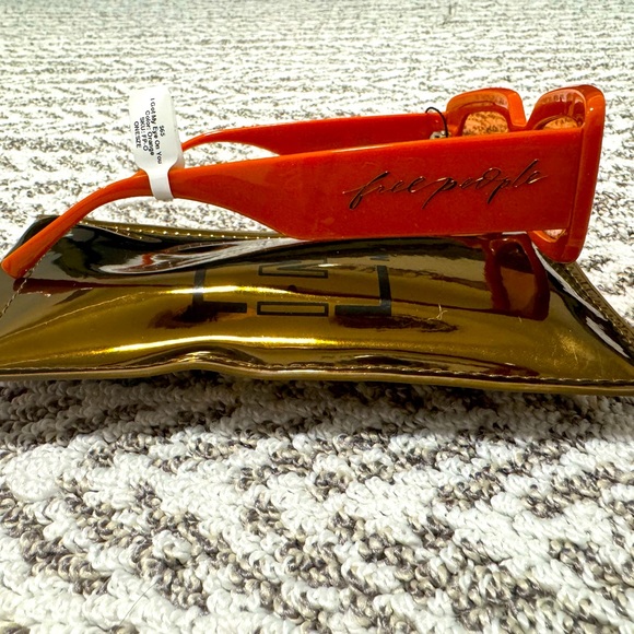 Free People x Indy Sunglasses - Picture 3 of 4